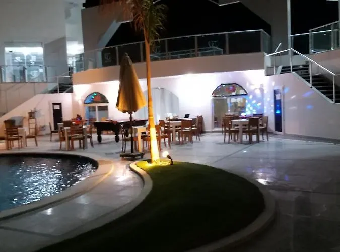 Apartment Bluehouse Near The Sea Redsealine